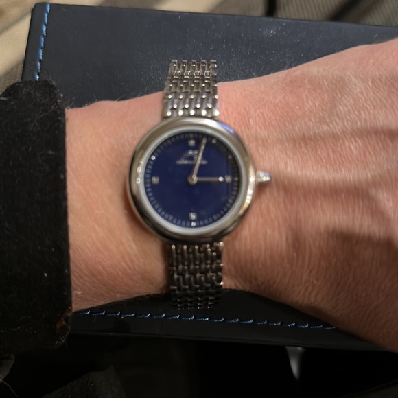 Never worn - Picture 4 of 4